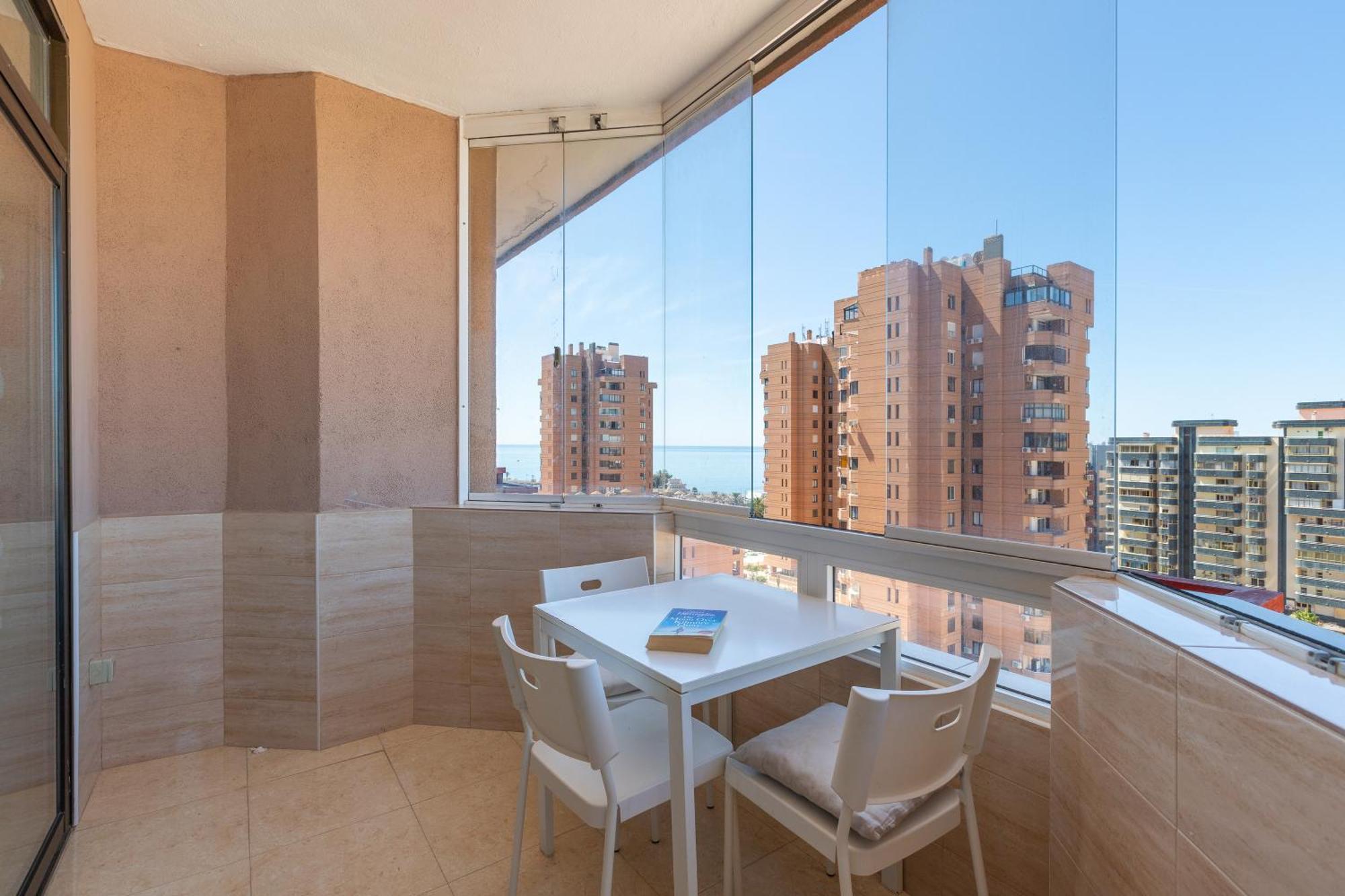 Sunny One Bedroom Apartamento